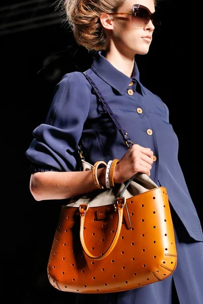 Look 69